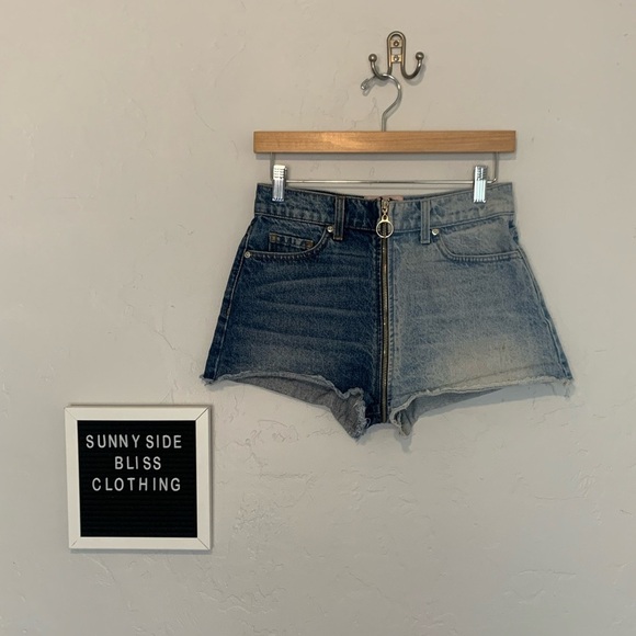 Revice Two Toned Denim Shorts with Wrap Around Zipper Size 26 - Picture 1 of 13
